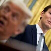 ג'ראד קושנר ודונלד טראמפ בהכרזה על הסכם השלום עם האמירויות בסוף השבוע. | AFP ג'ראד קושנר ודונלד טראמפ בהכרזה על הסכם השלום עם האמירויות בסוף השבוע. | AFP