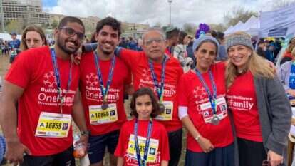 שנטל בלזברג עם משפחת יפרח. | יח"צ