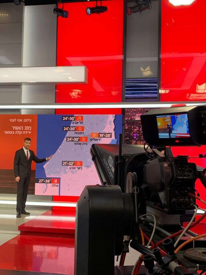 מתן יעקב באולפן חדשות 12. | יח"צ מתן יעקב באולפן חדשות 12. | יח"צ