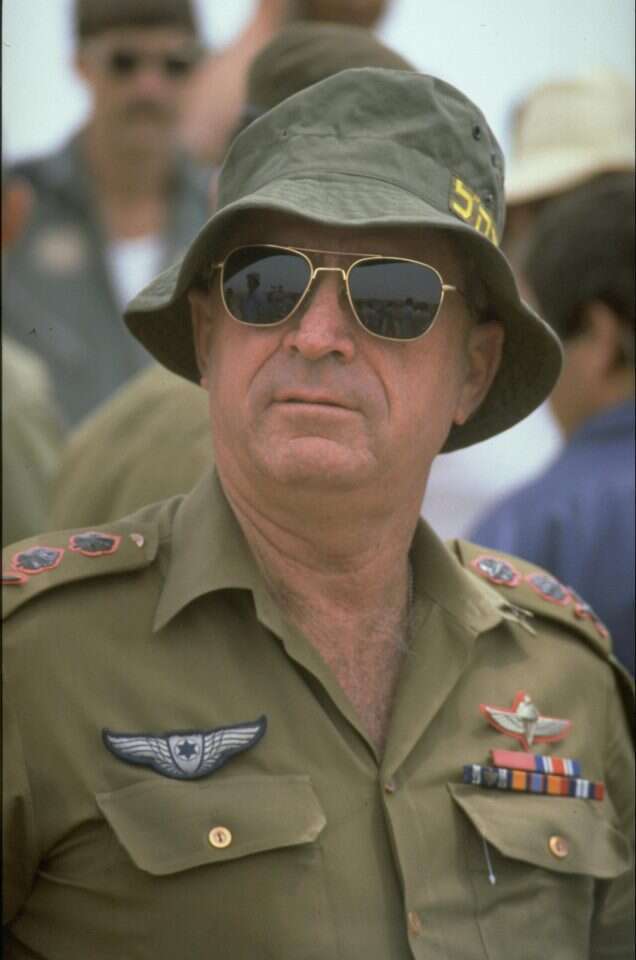 הכול התחיל בזכותו. רפאל איתן. | יעקב סער, לע"מ הכול התחיל בזכותו. רפאל איתן. | יעקב סער, לע"מ