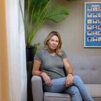 עם גלית יצפאן, פסיכותרפיסטית ומגישה. | אבישג שאר-ישוב