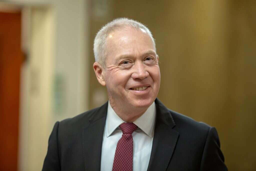 יואב גלנט. | אמיל סלמן יואב גלנט. | אמיל סלמן