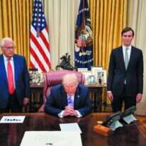 קושנר, טראמפ ופרידמן לאחר ההכרזה על ההסכם בין ישראל לאיחוד האמירויות. | AFP