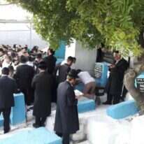 עלייה לרגל לתפילה בקברו של האר"י הקדוש בבית העלמין העתיק בצפת לרגל יום ההילולא | : נריה בן לולו, סוכנות הידיעות "חדשות 24