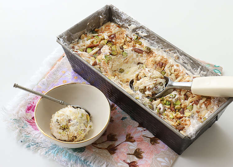 גלידת שקדים, מי ורדים וקדאיף. | אפרת ליכטנשטט גלידת שקדים, מי ורדים וקדאיף. | אפרת ליכטנשטט