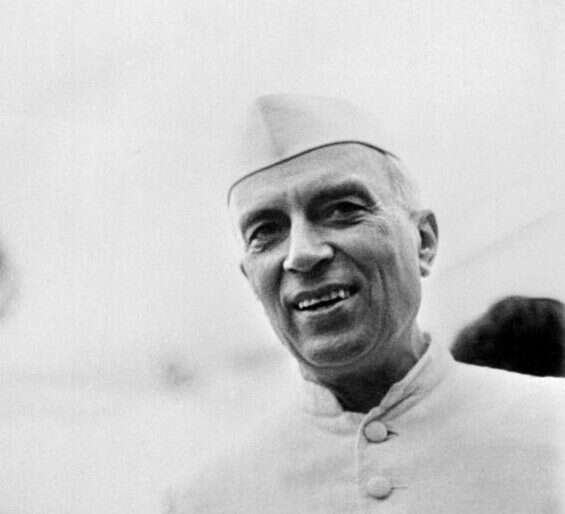 השכבה החזקה בועטת במורשת. ראש הממשלה הראשון, ג'ווהרלל נהרו. | AFP