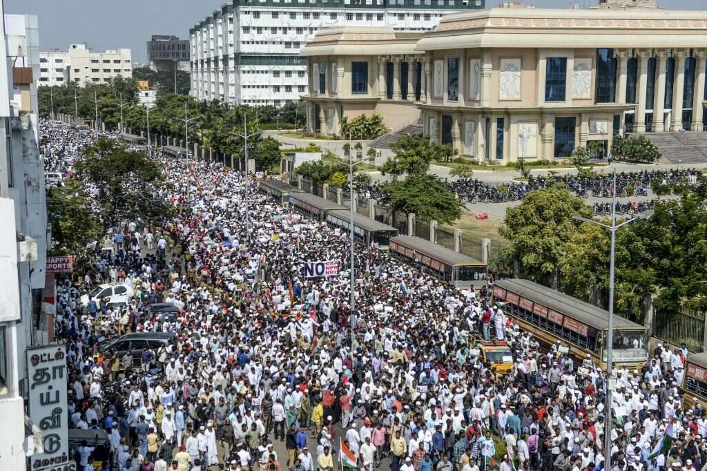 לראשונה נוצרה הבדלה חוקית בין מוסלמים להינדים. הפגנות נגד התיקון לחוק האזרחות. | AFP