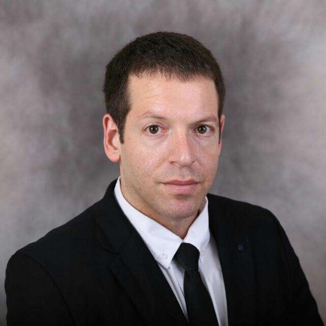 עו''ד אייל בסרגליק. | יחצ