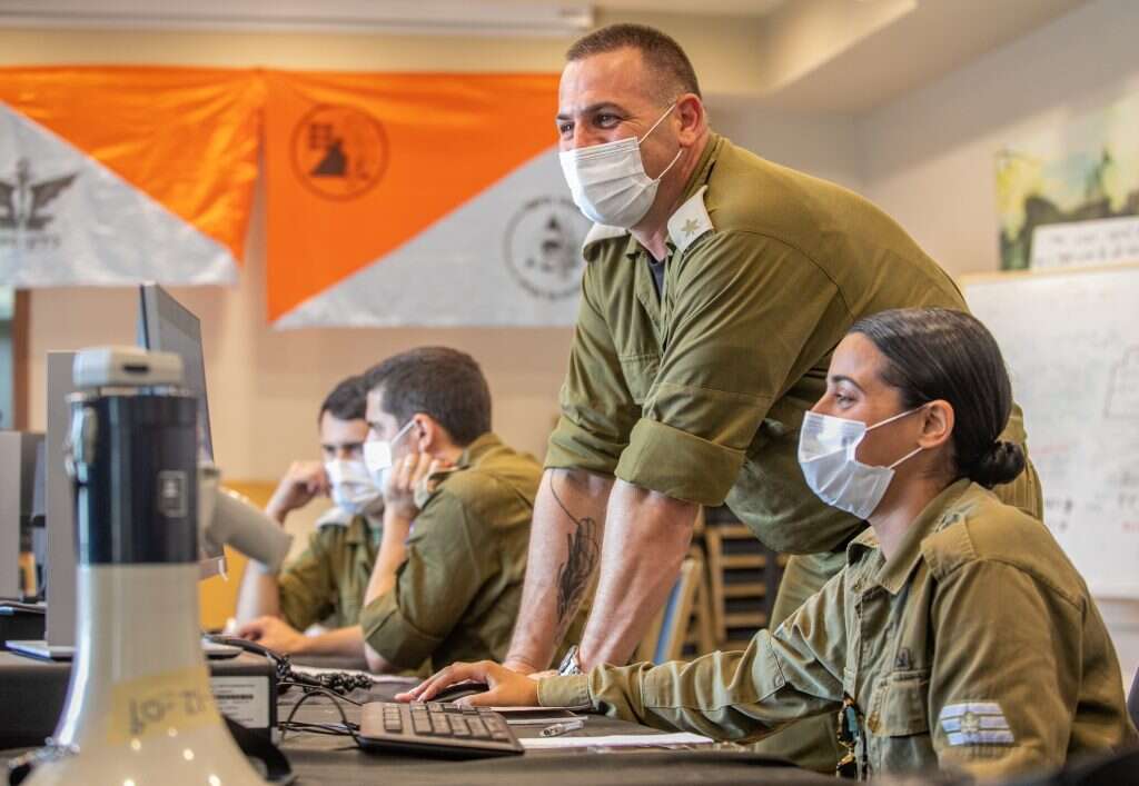 "לכל מגזר יש צרכים משלו, עד לרמת התפריט". רס"ן במיל' רועי ולפיש בחמ"ל האזורי. | יוסי אלוני