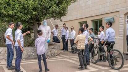 יאיר קראוס במלונית הקורונה בניר עציון. | יוסי אלוני