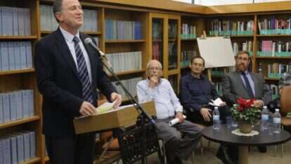 ספריית הכנסת. | דודי ועקנין ספריית הכנסת. | דודי ועקנין