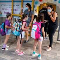 פתיחת שנת הלימודים בצל מגפת הקורונה, 2020. | AFP