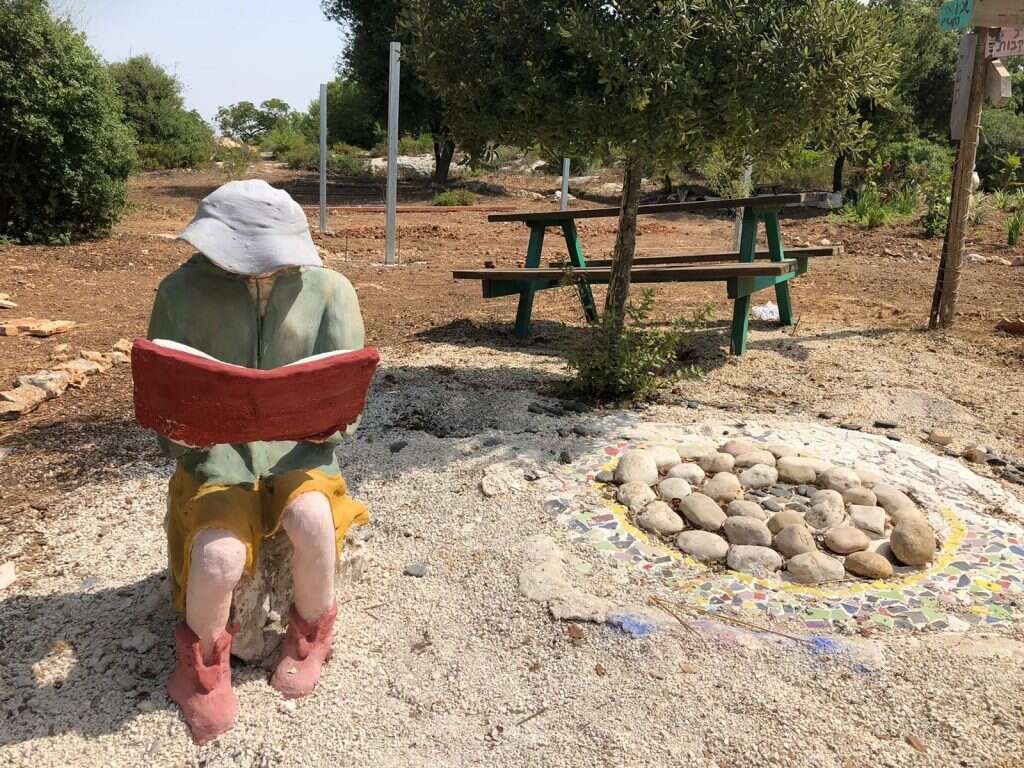 אנדרטה לזכר אורי אנסבכר ז"ל. | רוני אבוחצירא, ארכיון הצילומים של קק"ל