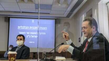 אף אחד לא חסין מטעויות, גם לא הפקידים. כ"ץ ומרידור. | אוליבייה פיטוסי, פלאש 90