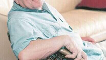 יהודה עמיחי. | ראובן קסטרו יהודה עמיחי. | ראובן קסטרו