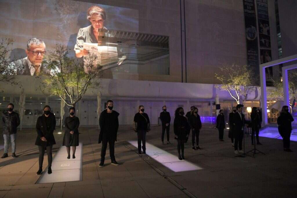 אם מותר להתפלל, אז גם תפילה חילונית. ערב יום השואה בהבימה. | יוסי זליגר