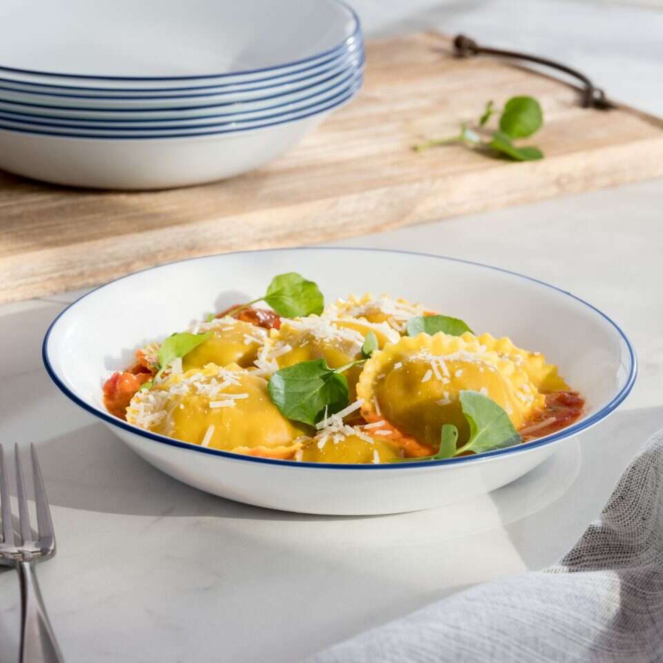 כלי הגשה. | יח"צ