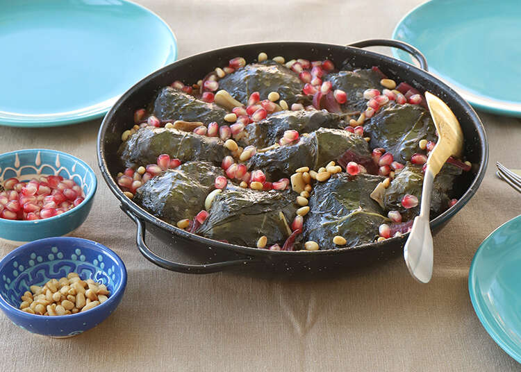 עלי מנגולד ממולאים בשר ואורז. | אפרת ליכטנשטט