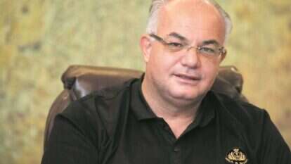 ראש עיריית טייבה, שועאע מסארווה מנצור. | שריה דיאמנט