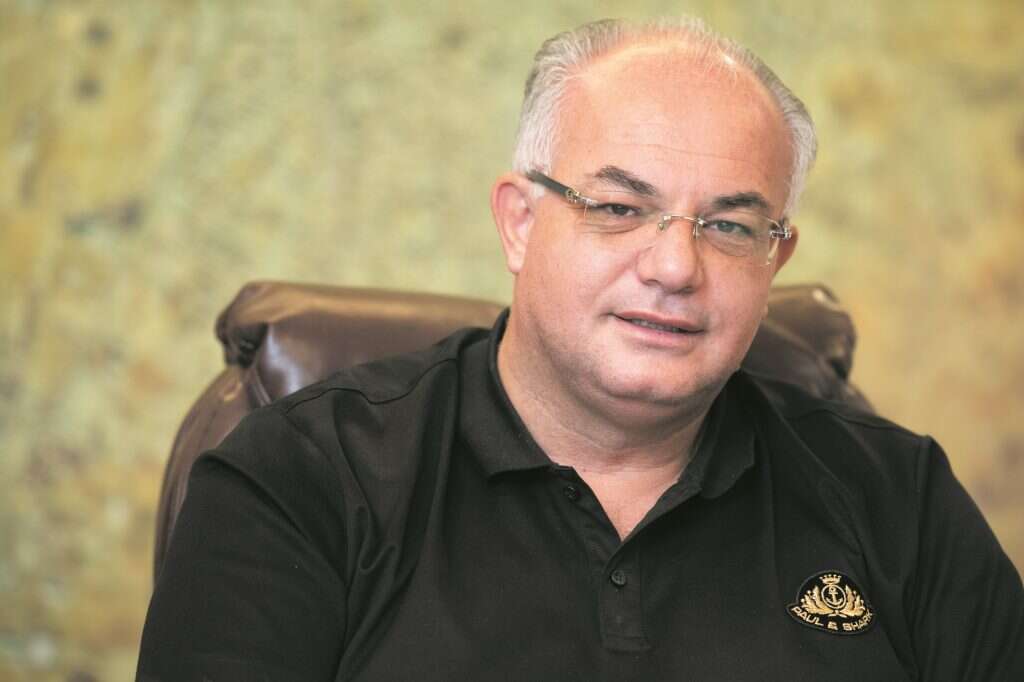 ראש עיריית טייבה, שועאע מסארווה מנצור. | שריה דיאמנט ראש עיריית טייבה, שועאע מסארווה מנצור. | שריה דיאמנט