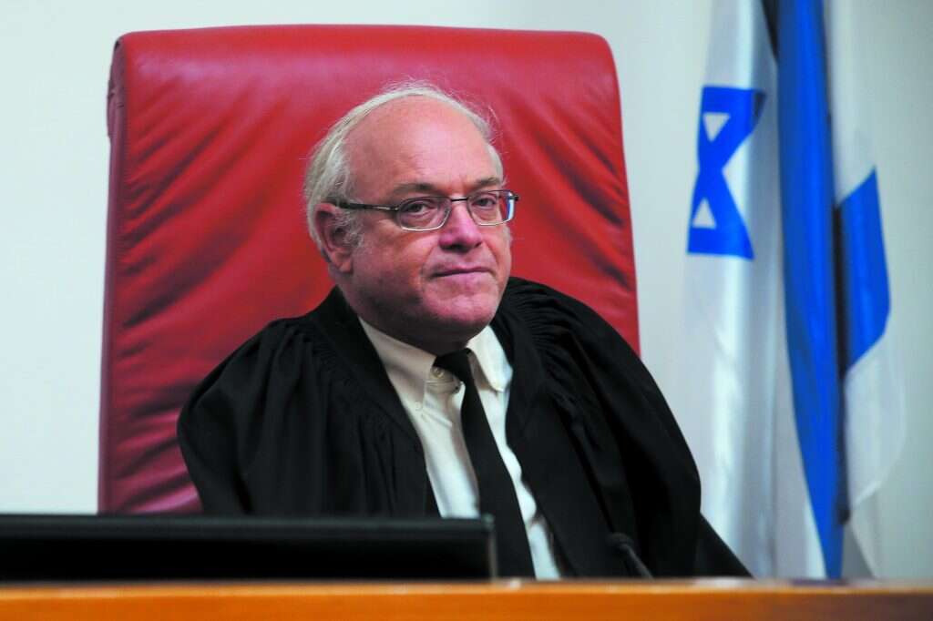 הנדל. | אורן בן־חקון