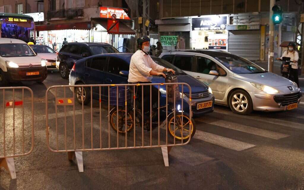הסגר בבני ברק. | AFP