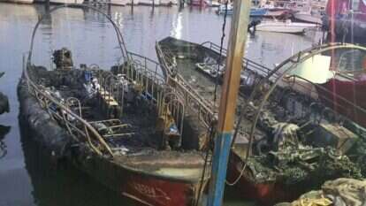 הסירות שהוצתו . | יאיר קראוס