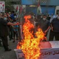 מחאה ברצועת עזה על הסכמי השלום עם המדינות הערביות. | EPA