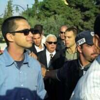 אריאל שרון ובנו גלעד בהר הבית,ערב ראש השנה תשס''א. | AFP