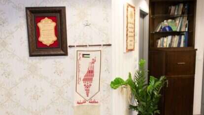 המפה בלשכתו של ראש העיר. | שריה דיאמנט