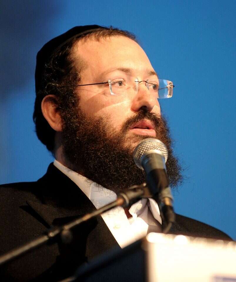 הרב אברהם מנלה