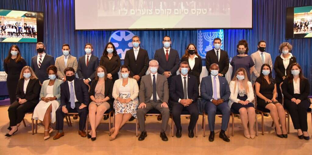 מתוך 1,400 מועמדים. מסיימי קורס הצוערים. | משרד החוץ