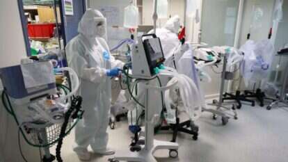 מחלקת קורונה בשערי צדק. | EPA מחלקת קורונה בשערי צדק. | EPA