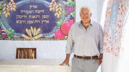 פרידמן בסוכתו, השבוע. | אבישג שאר-ישוב