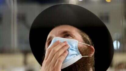 כְּשֶׁפָּסְקָה תְּפִלַּת רַבִּים הֵחֵלָּה תְּפִלַּת יָחִיד. | AFP