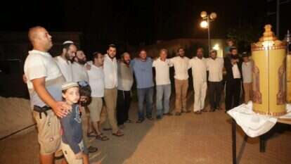 הקפות שניות של שמחת תורה בבקעה, ארכיון. | מרים צחי