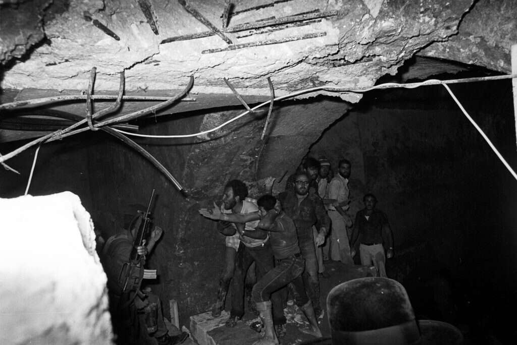 הרב גץ בחיפוש ארון הברית. | אליהו הרשקוביץ zoom77