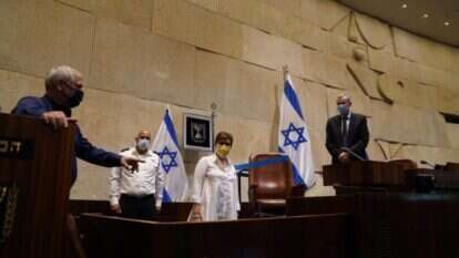 הכנות למושב החורף. | שמוליק גרוסמן דוברות הכנסת