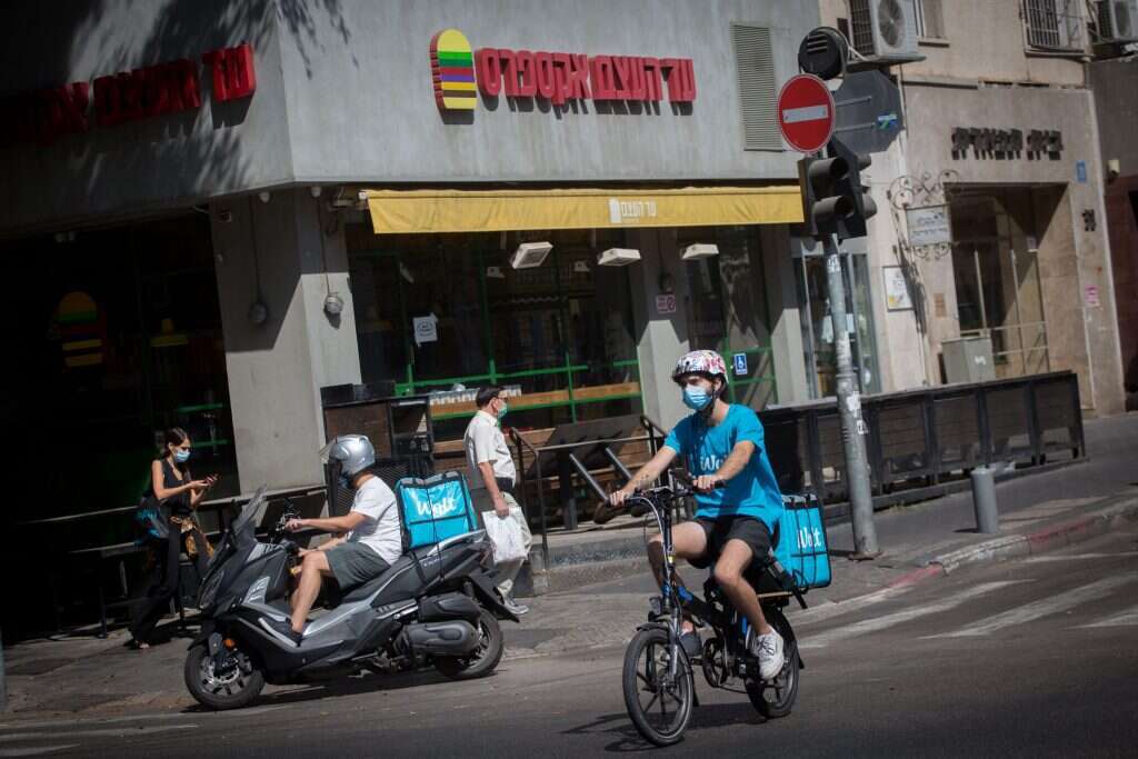 מרים אלסטר, פלאש 90