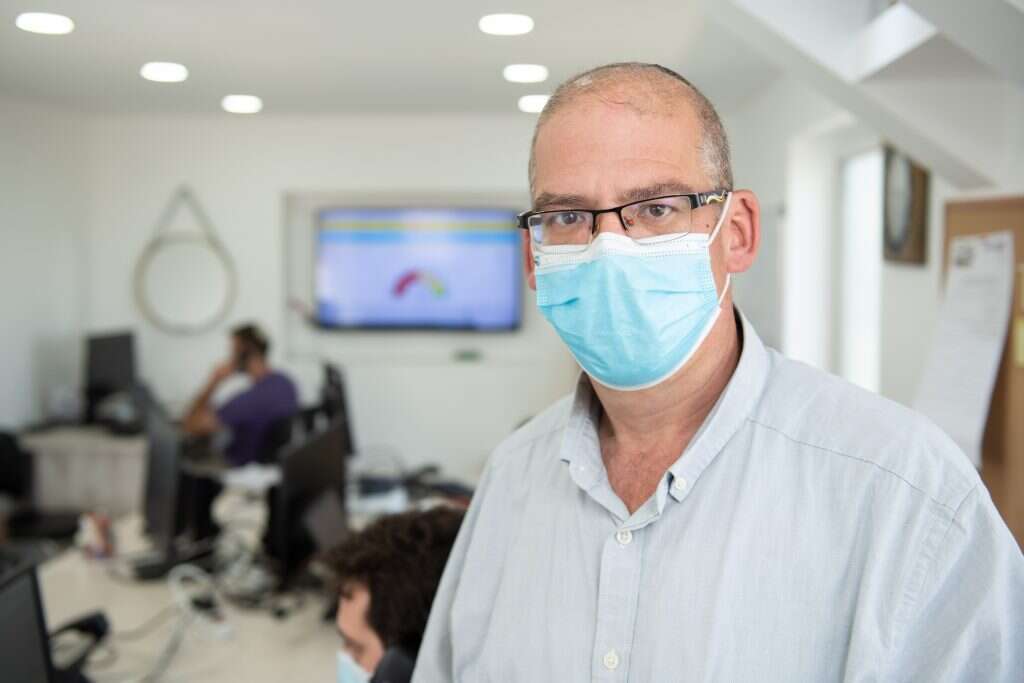 צור אדמון. | שריה דיאמנט