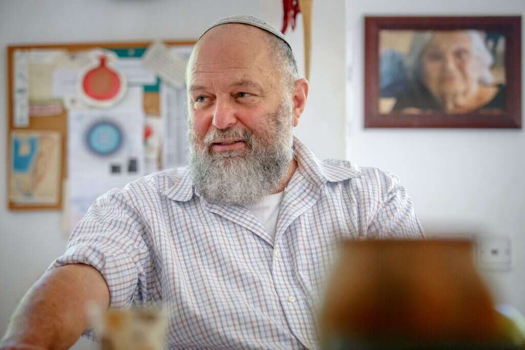 אפי איתם. | אנצ׳ו גוש-ג׳יני