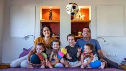 משפחת גולדנברג ממושב גמזו. | יוסי אלוני