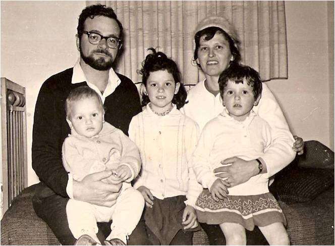 עם אשתו רחל והילדים טלי, חני ויאיר, 1967