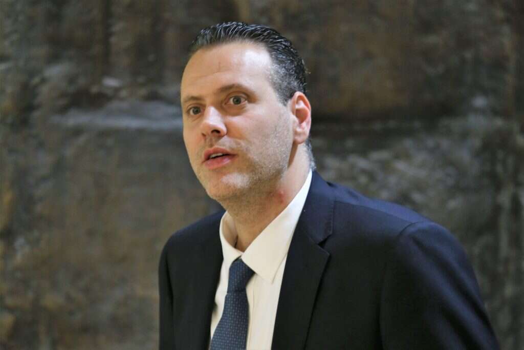 מיקי זוהר. | מרים צחי