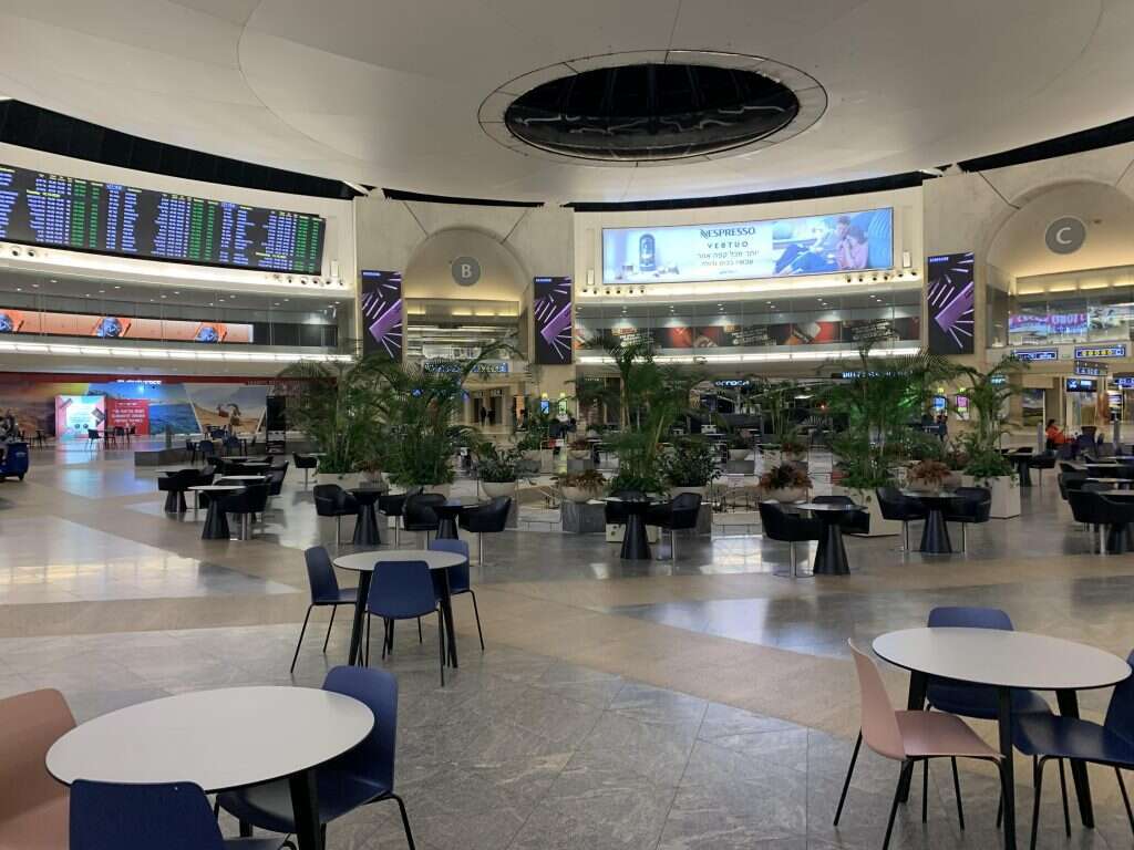 נמל התעופה בן-גוריון בסגר. | ברק שפייזר