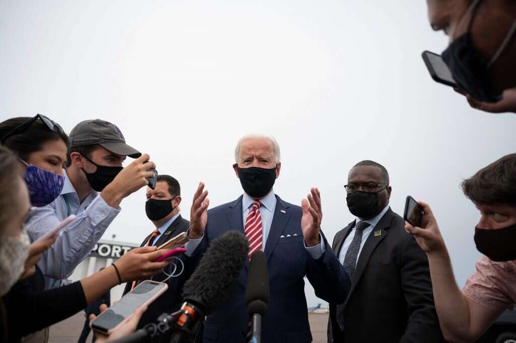 ביידן מתראיין לתקשורת בפלורידה. | AFP
