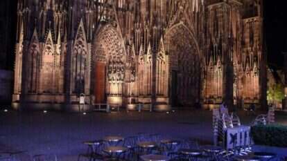 קתדרלת שטרסבורג במזרח צרפת במהלך הסגר, אמש. | AFP קתדרלת שטרסבורג במזרח צרפת במהלך הסגר, אמש. | AFP