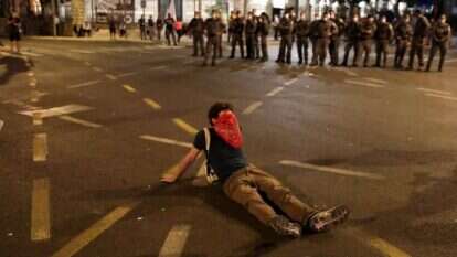 לחשוף את הסיבות בעטיין מדינת ישראל מובלת אל עברי פי פחת. | EPA