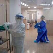 צוות רפואי במחלקת קורונה. למצולמים אין קשר לכתבה. | AFP