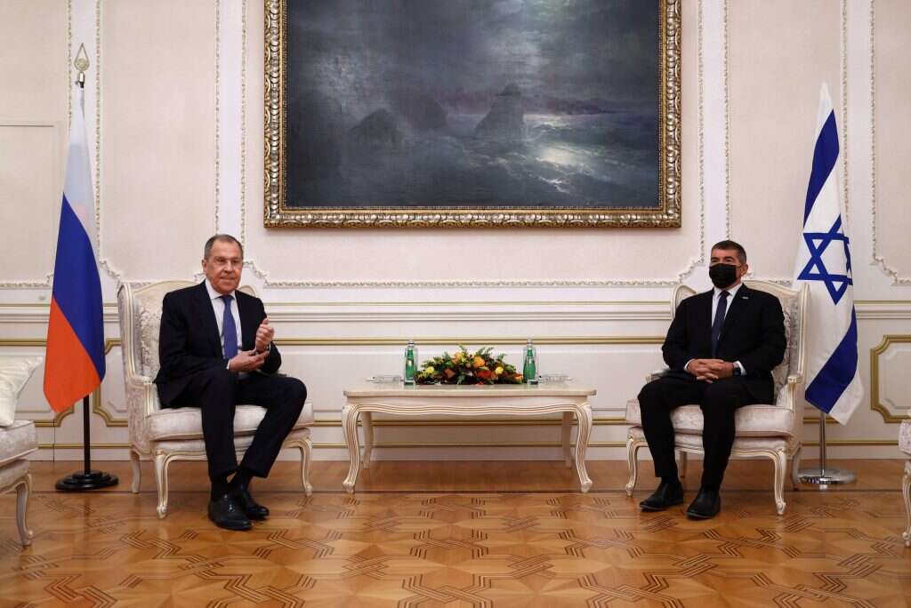 שר החוץ גבי אשכנזי ומקבילו הרוסי, סרגיי לברוב אתונה. | AFP